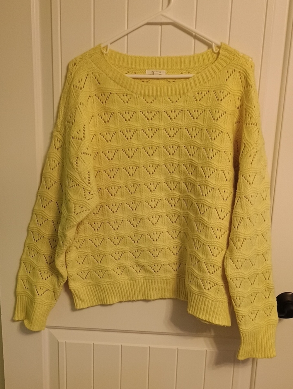 Woman's Large Maurices Light Yellow Knit Sweater